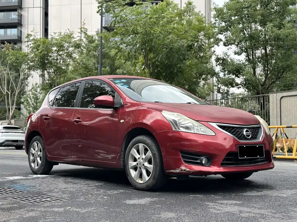 Nissan Tiida — миниатюра 3