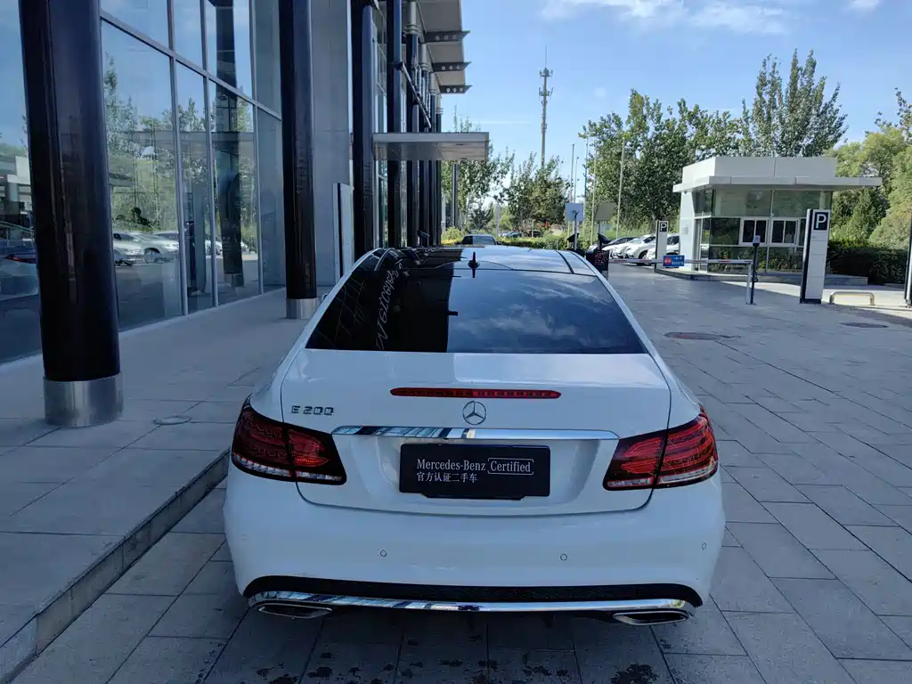 Mercedes-Benz E-Class (Import) — миниатюра 5