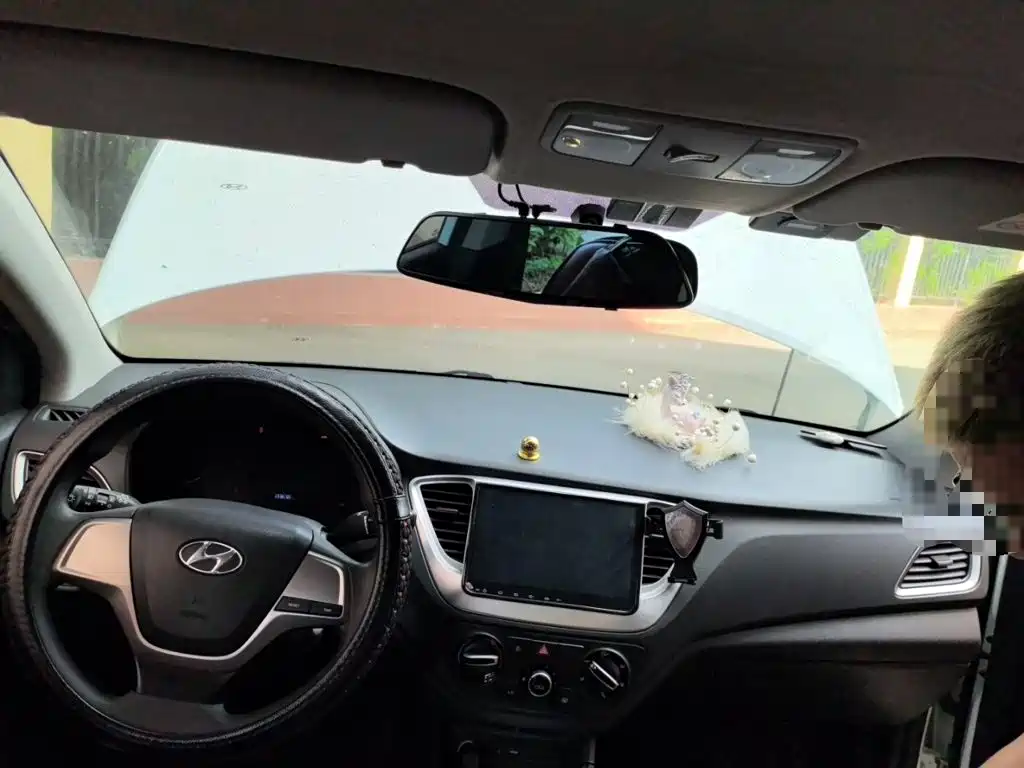Hyundai Verna — миниатюра 10