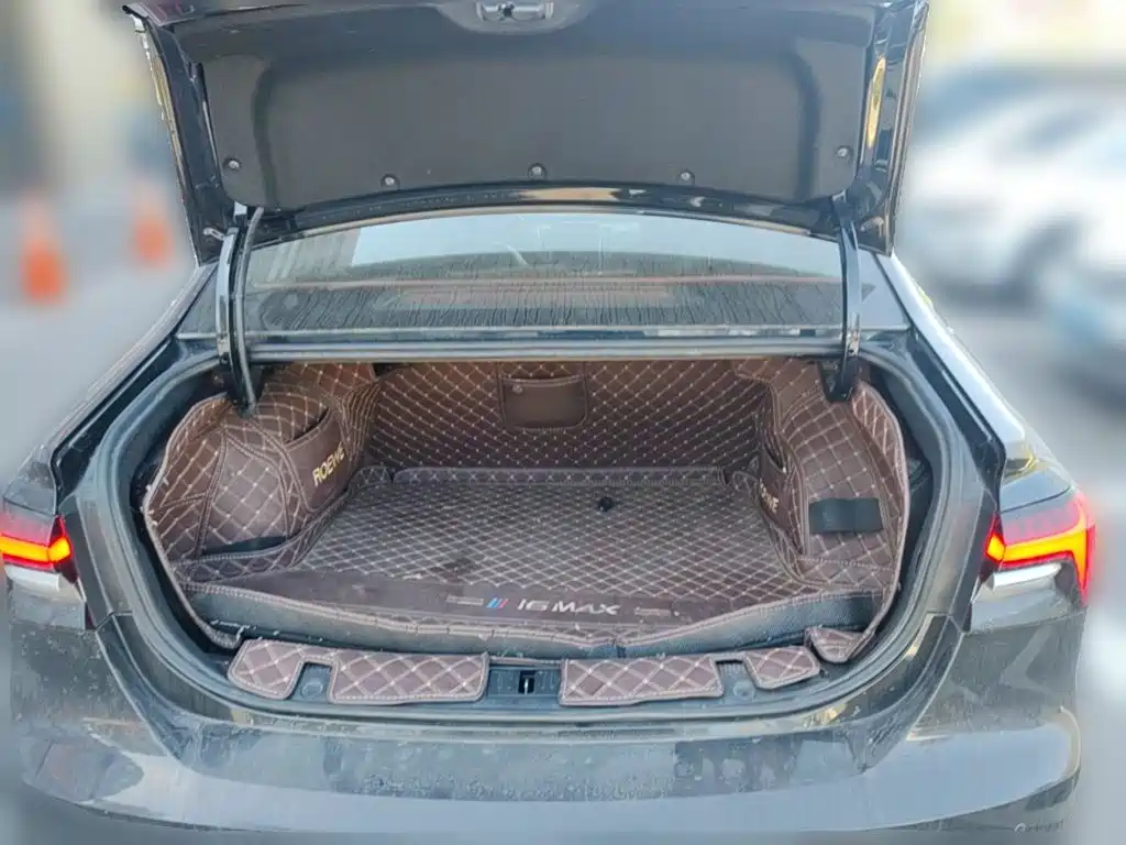 Roewe i6 MAX — миниатюра 24