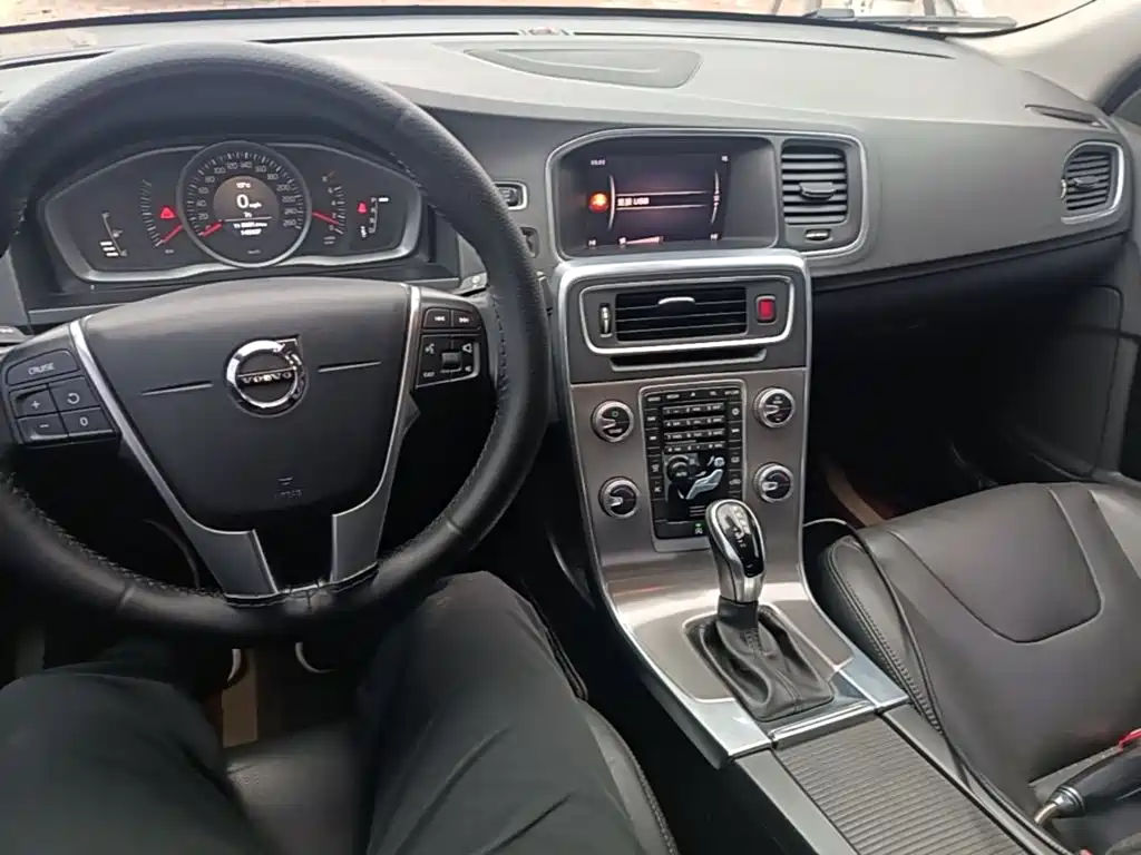 Volvo S60 — миниатюра 10