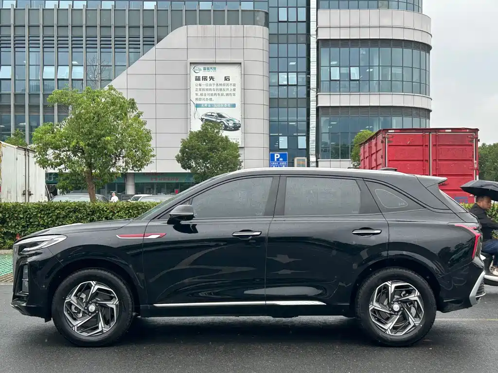 Hongqi Hongqi HS3 — миниатюра 4