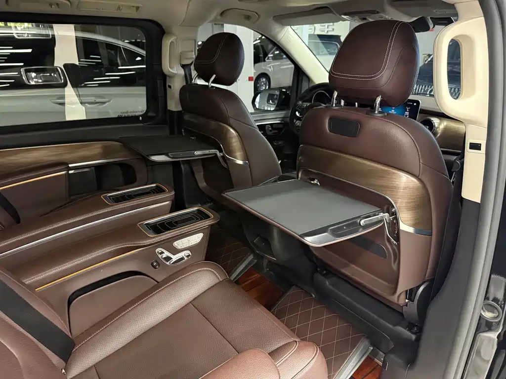 Mercedes-Benz V-Class V 2022 V 260 L Luxury