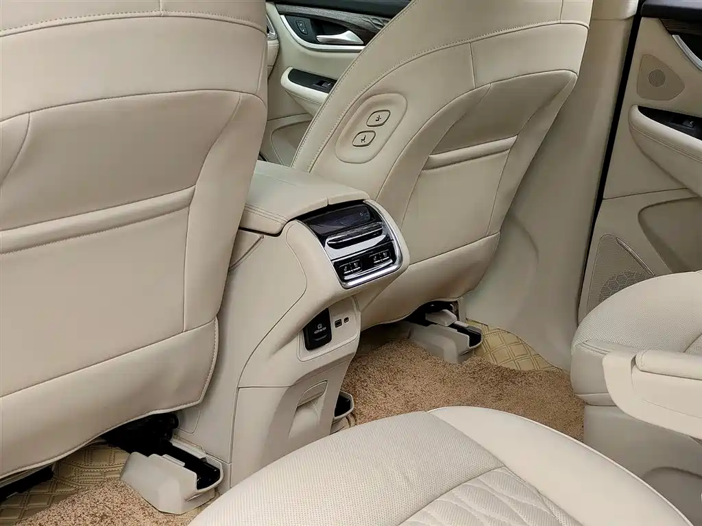 Buick Enclave 2022 652T Avenir 6 мест