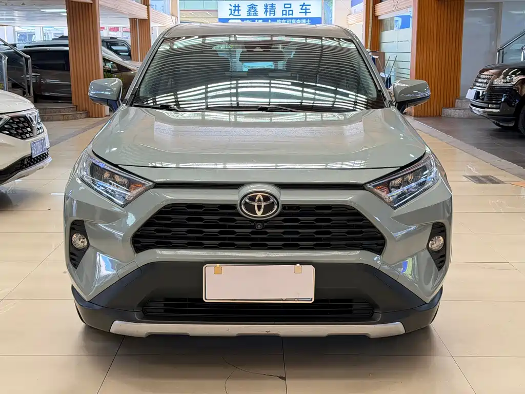 Toyota RAV4 — миниатюра 2