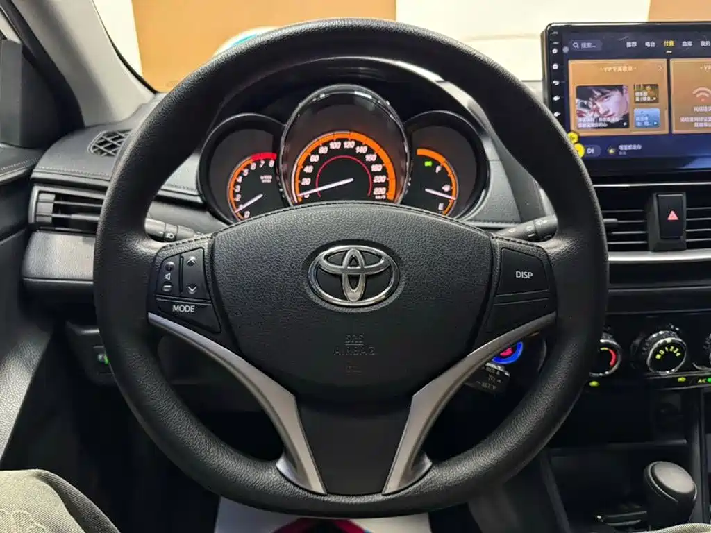 Toyota Yaris L — миниатюра 11