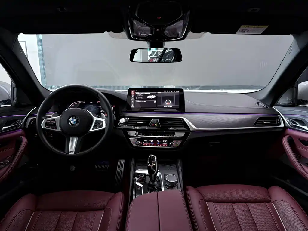 BMW 5 Series — миниатюра 9