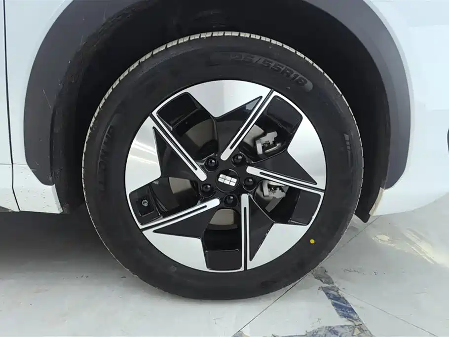 GEELY GALAXY GALAXY E5