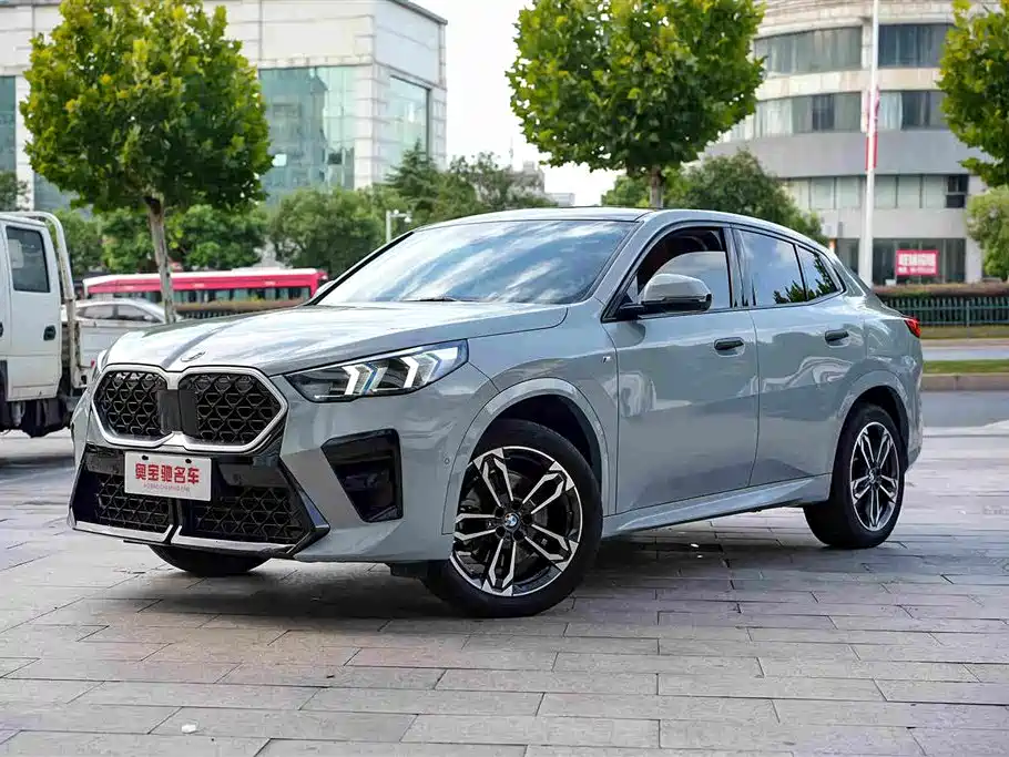 BMW X2 (Import)