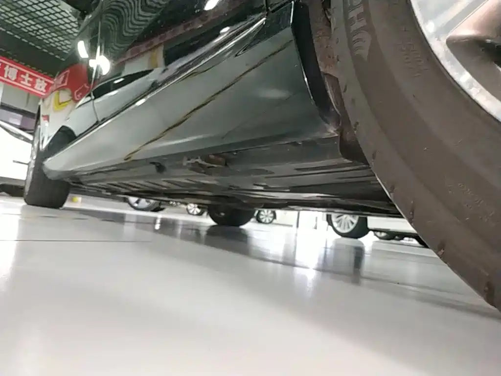 Mercedes-Benz E-Class — миниатюра 22