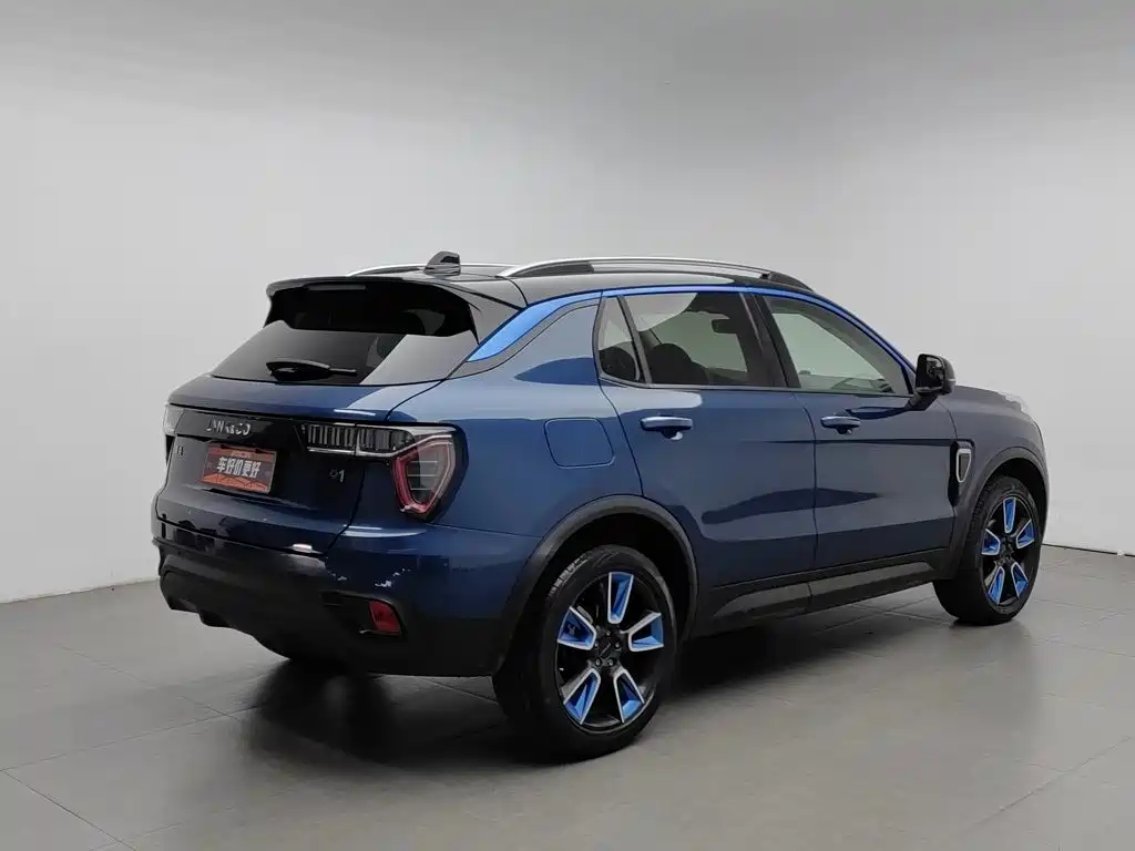 Lynk & Co 01 — миниатюра 2