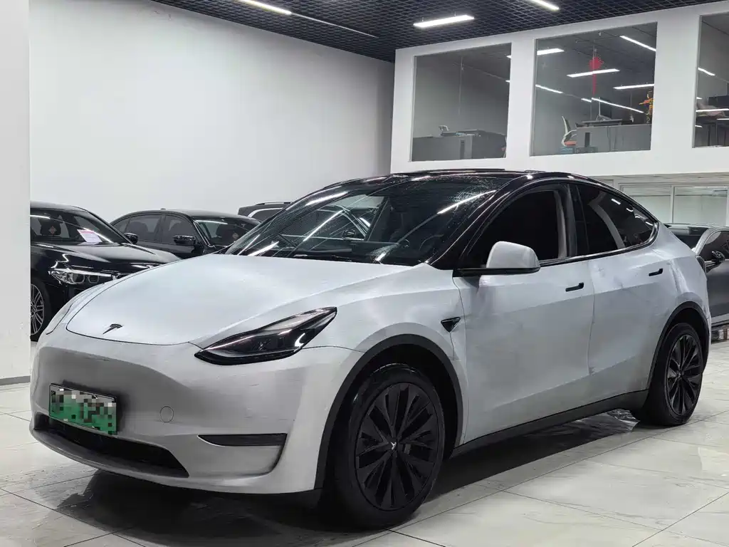 Tesla Model Y 2022