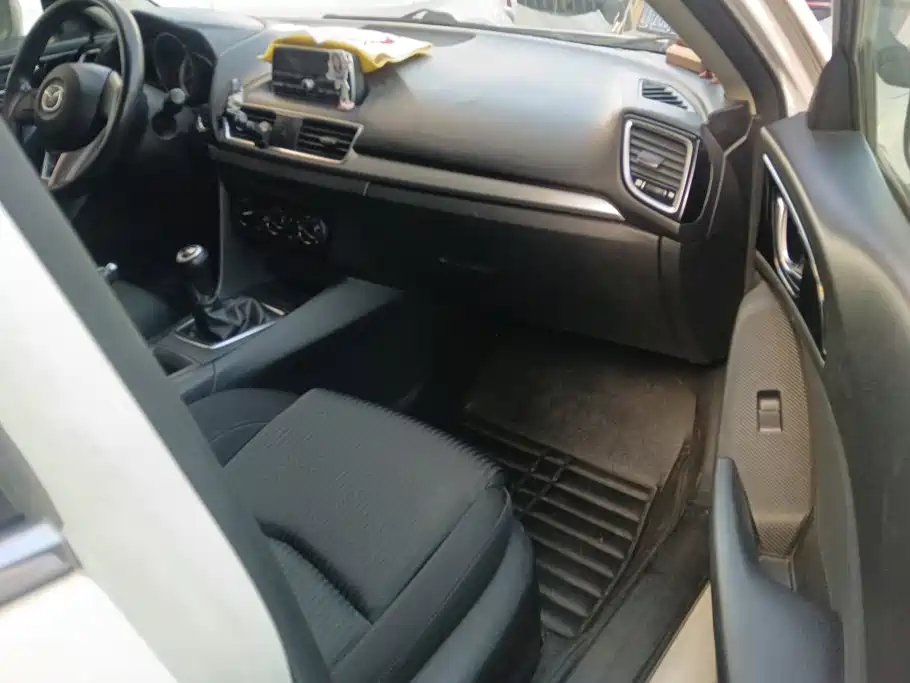 Mazda 3 Axela — миниатюра 8
