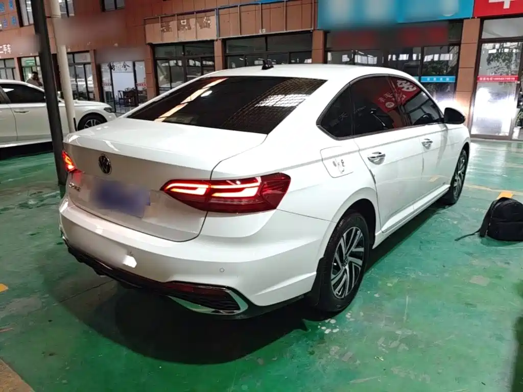 Volkswagen Lavida — миниатюра 7