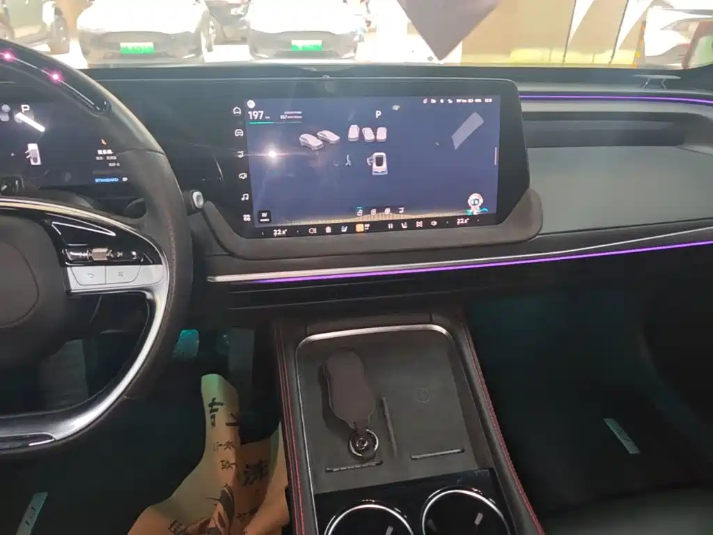 XPeng P7 — миниатюра 13