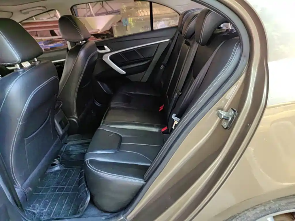 Geely Emgrand — миниатюра 17