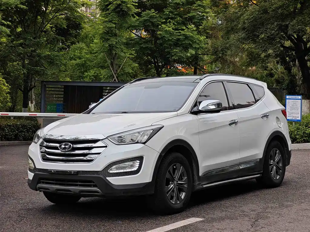 Hyundai Santa Fe 2013