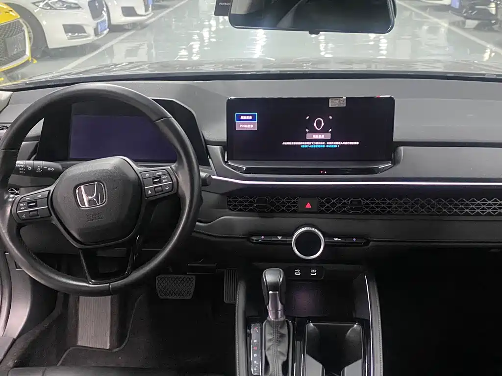 Honda Accord — миниатюра 7