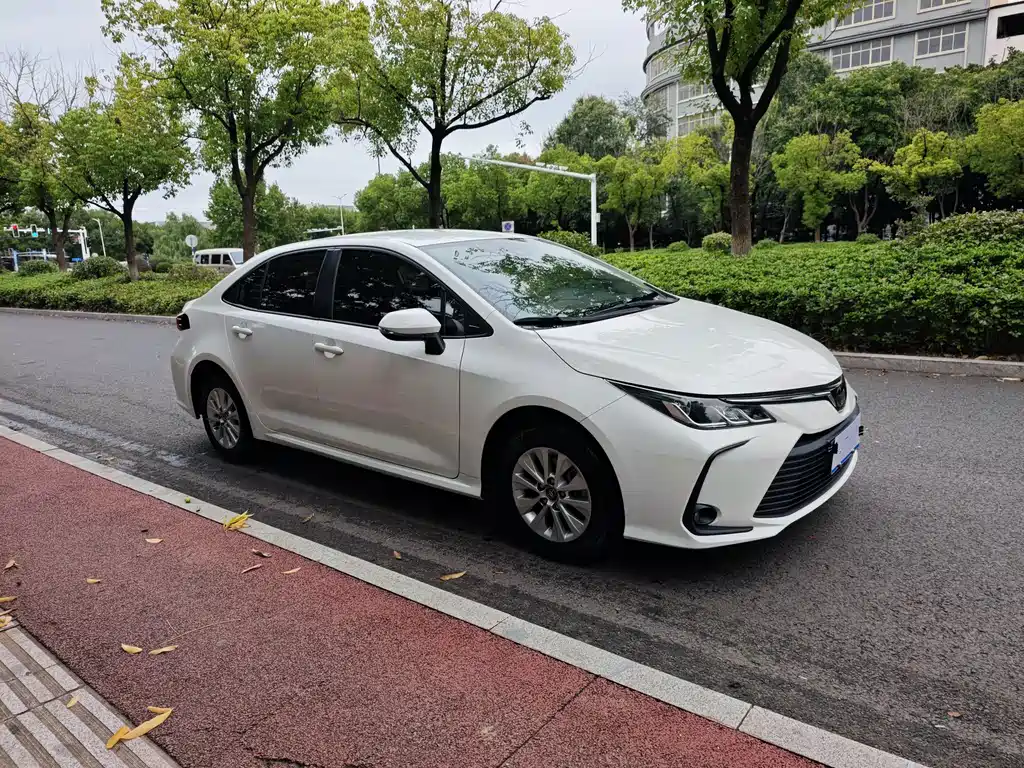 Toyota Corolla — миниатюра 3