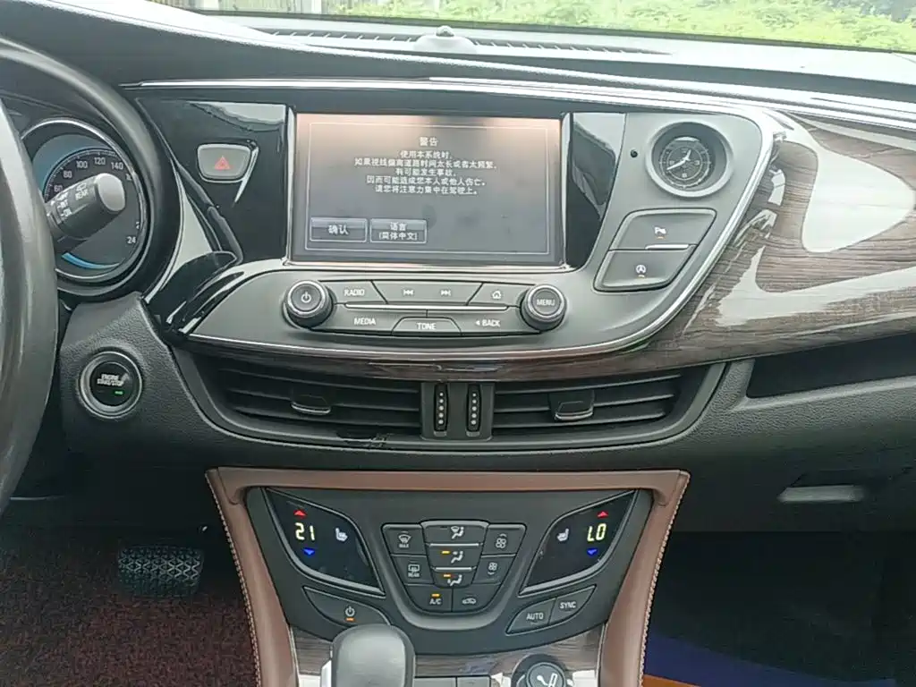 Buick Envision Plus — миниатюра 13