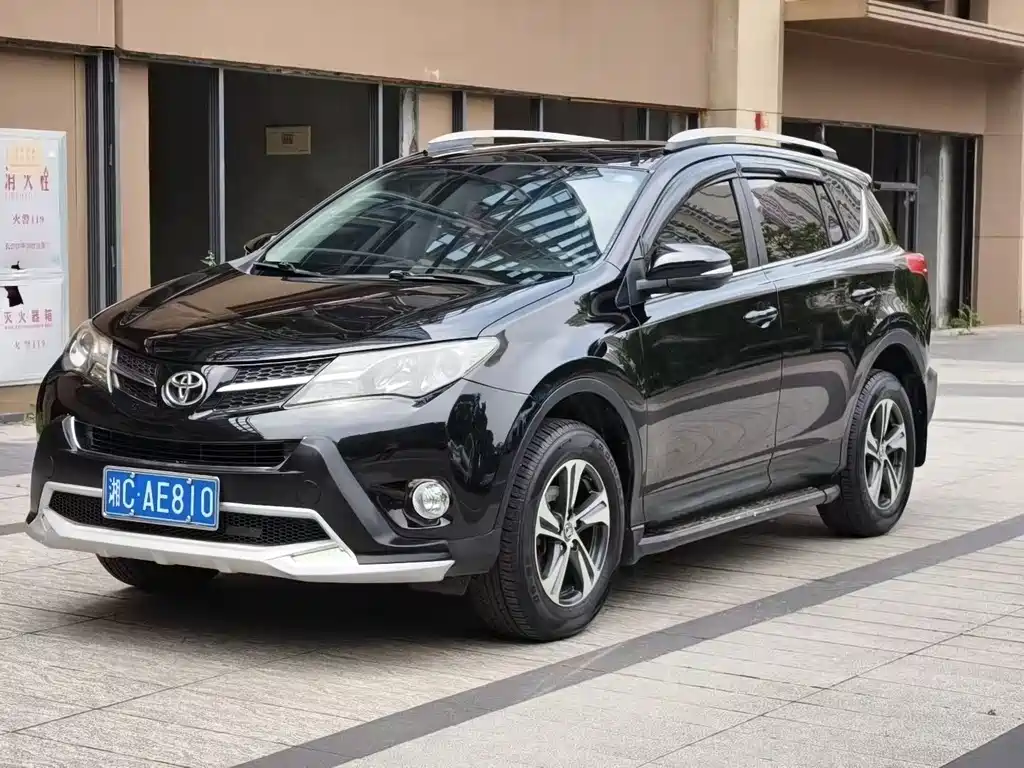 Toyota RAV4 2015