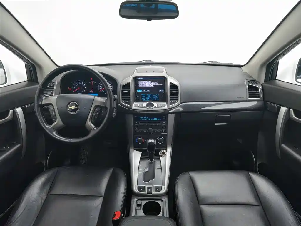 Chevrolet Captiva 2012 2.4L Flagship 7 мест