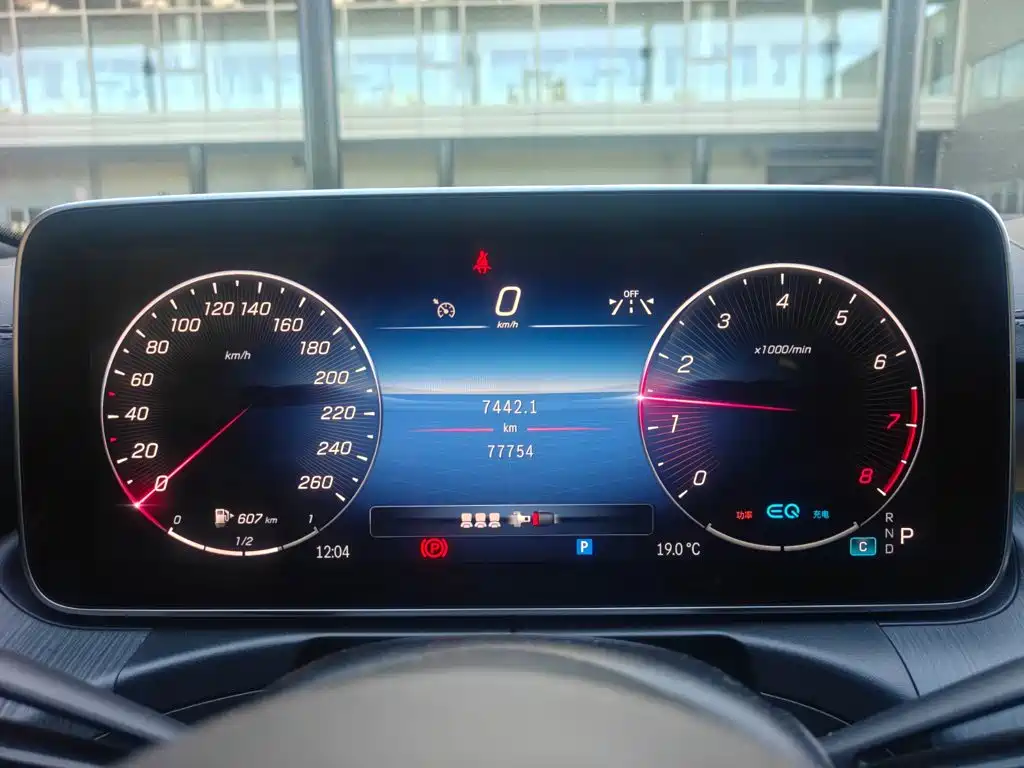 Mercedes-Benz C-Class — миниатюра 7