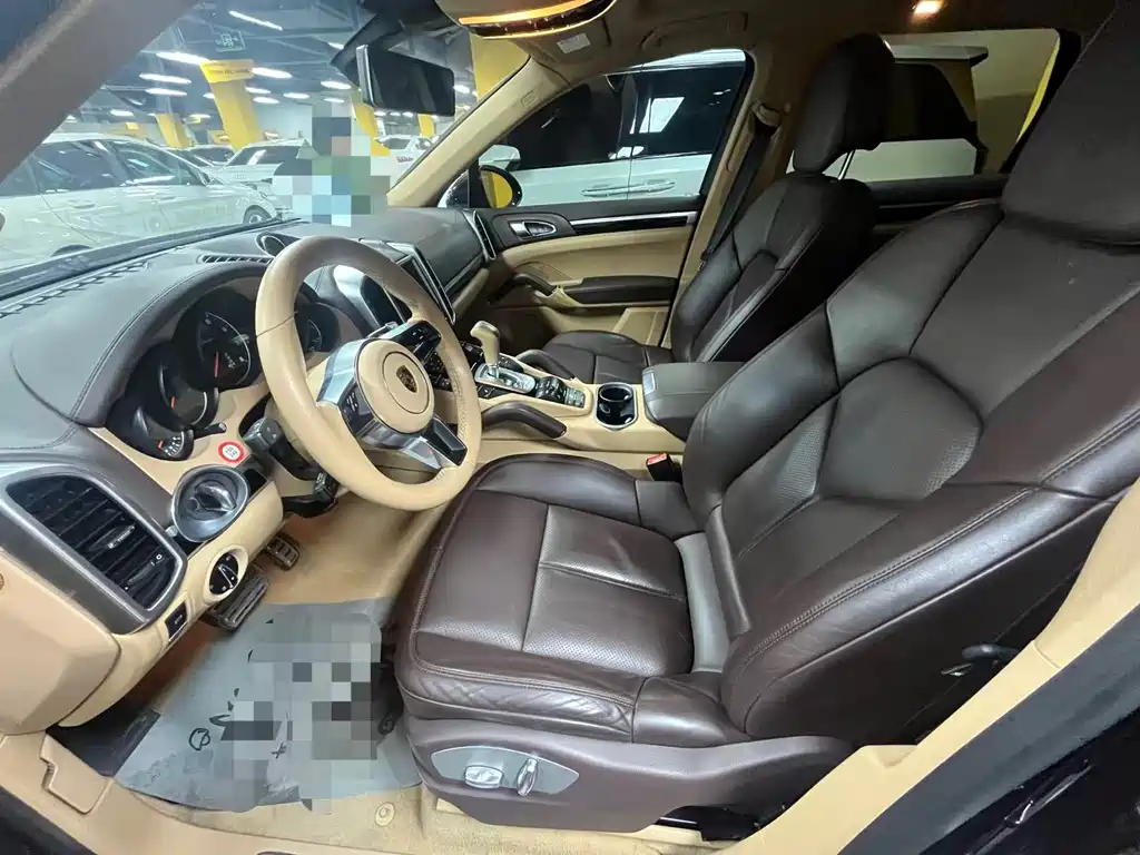 Porsche Cayenne — миниатюра 4