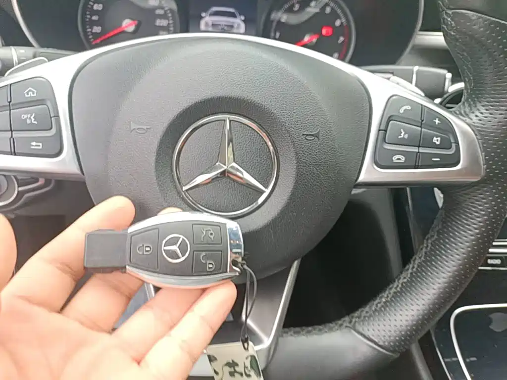 Mercedes-Benz C-Class — миниатюра 9