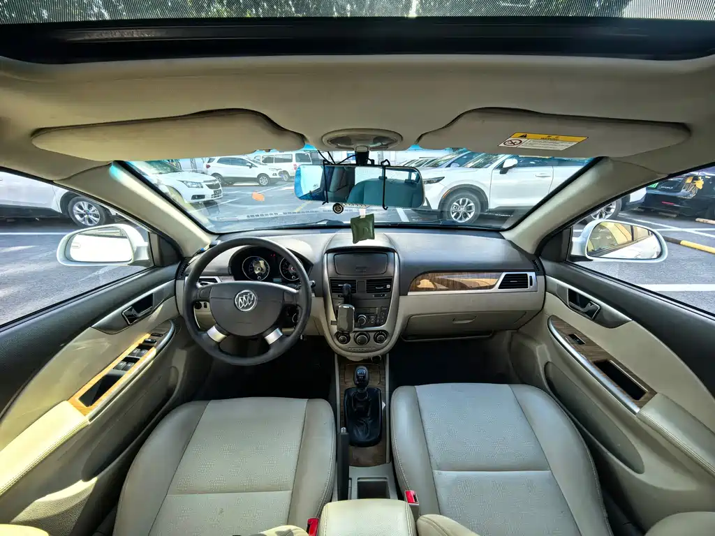 Buick Excelle — миниатюра 18