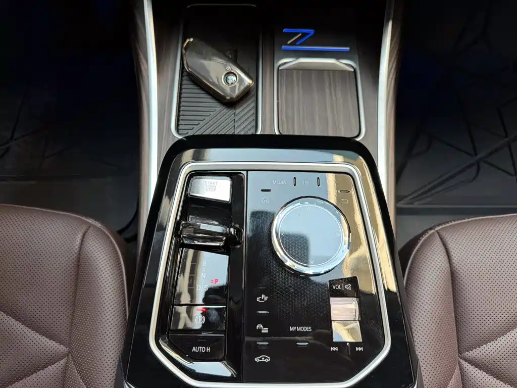 BMW 7 Series — миниатюра 15