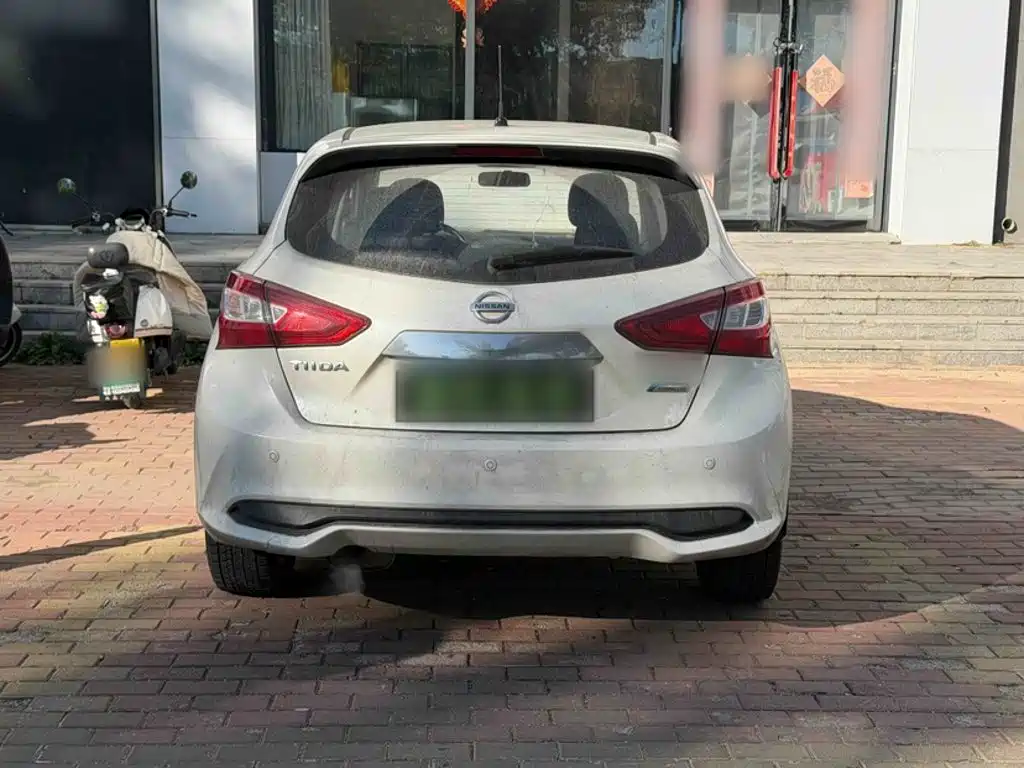 Nissan Tiida — миниатюра 6
