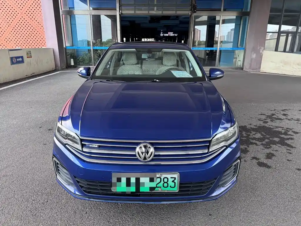 Volkswagen Bora EV — миниатюра 2