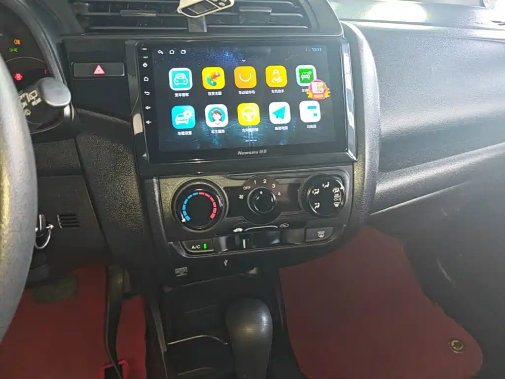 Honda Fit — миниатюра 13