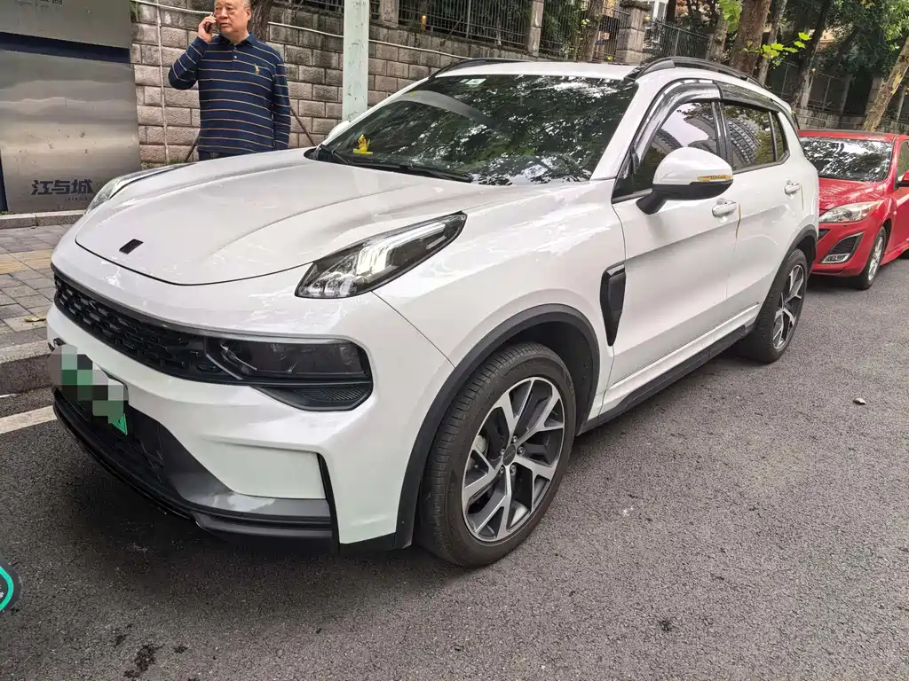 Lynk & Co 01 EM-P — миниатюра 3