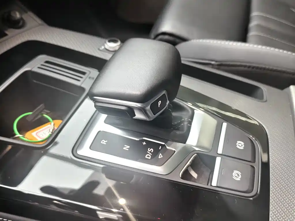 Audi Q5L — миниатюра 11