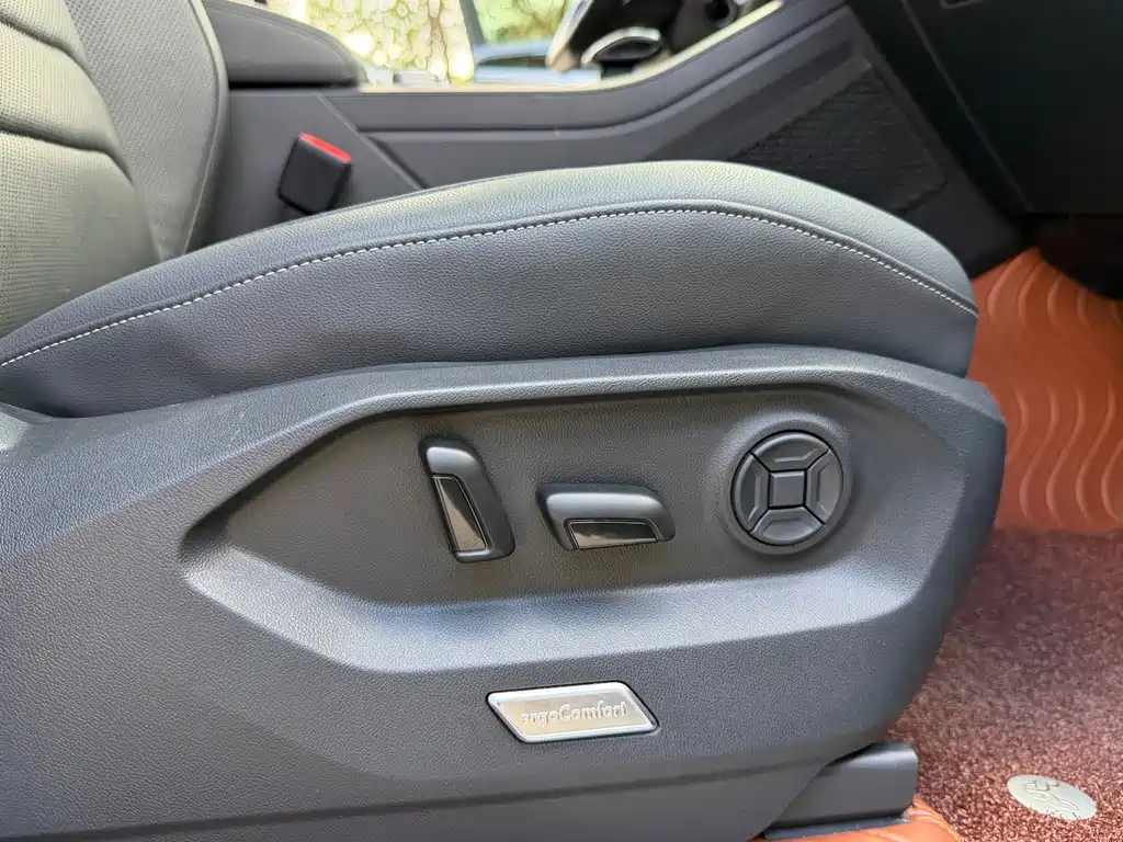 Volkswagen Touareg — миниатюра 9