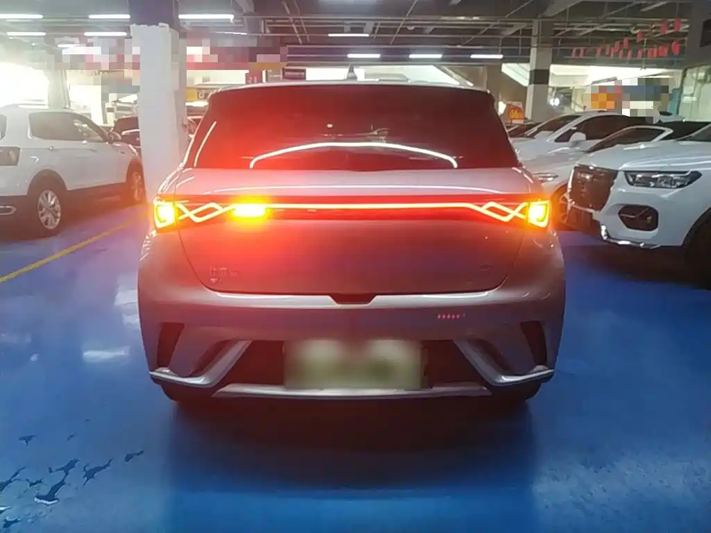 BYD Dolphin — миниатюра 6
