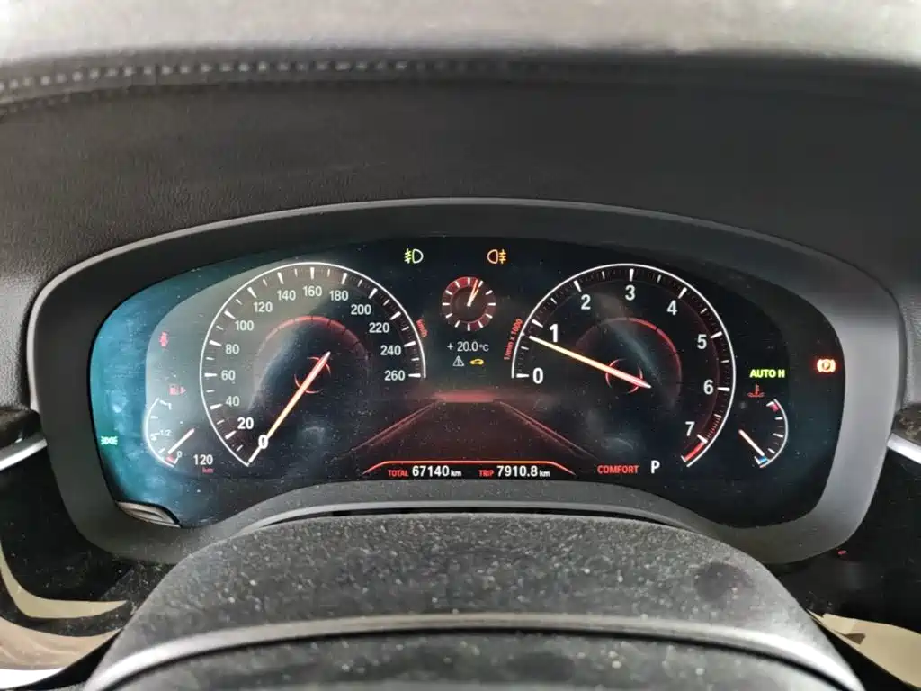 BMW 5 Series — миниатюра 12