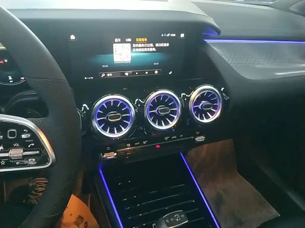 Mercedes-Benz GLA — миниатюра 13