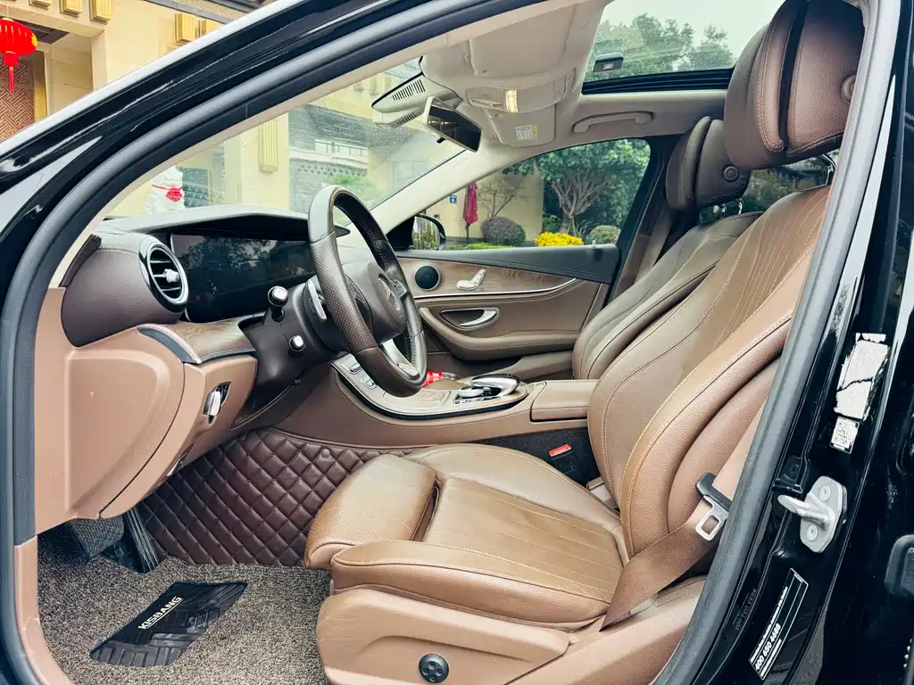 MERCEDES-BENZ E CLASS