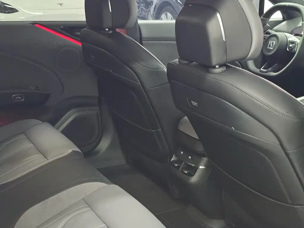 ZEEKR EXTREME KRYPTON 007