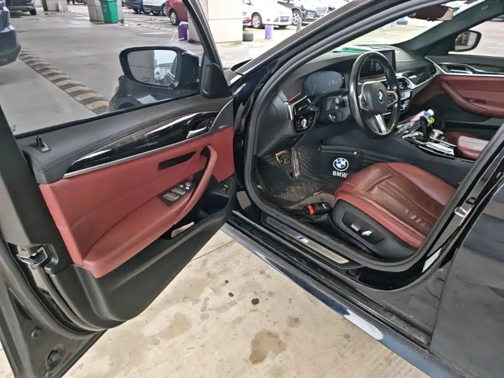 BMW 5 Series — миниатюра 16