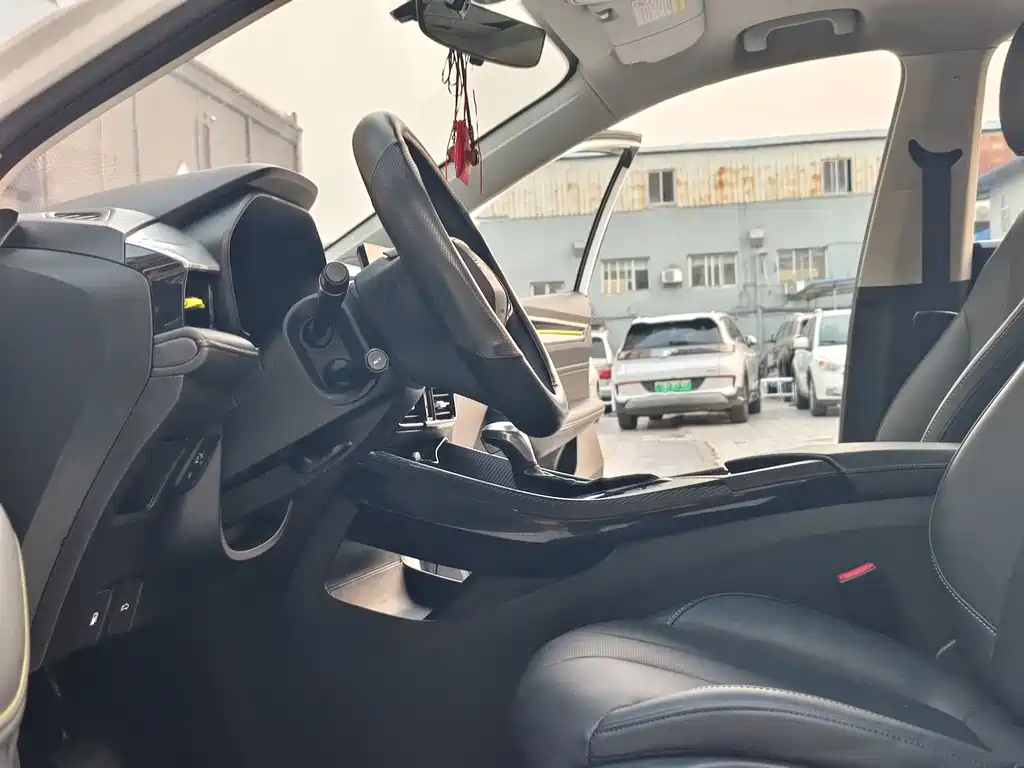 Roewe i5 — миниатюра 9