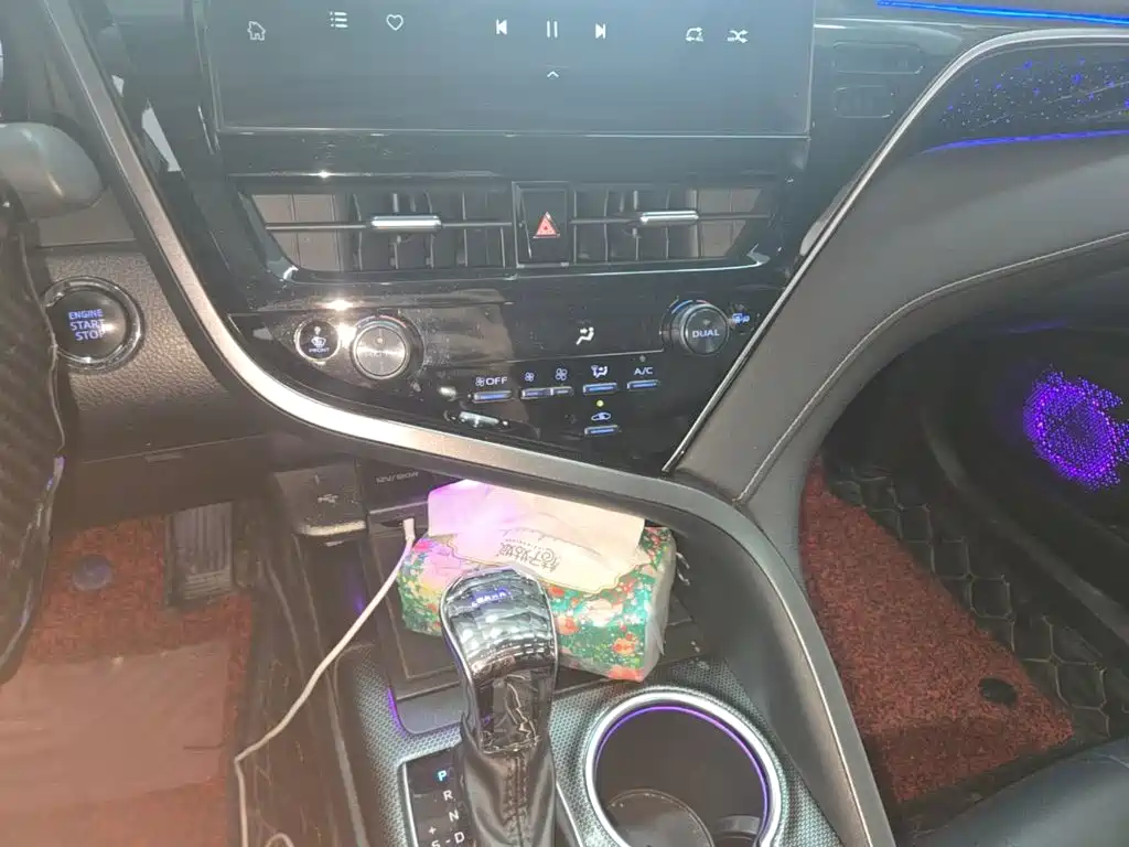 Toyota Camry — миниатюра 9