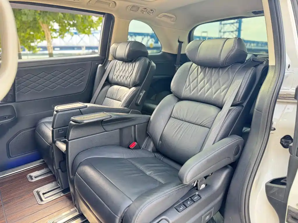 Honda Elysion — миниатюра 6