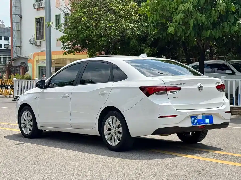 Buick Excelle — миниатюра 4