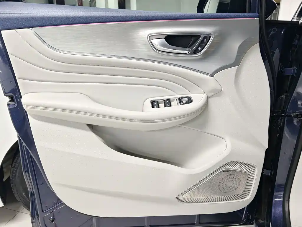 Roewe iMAX8 — миниатюра 13