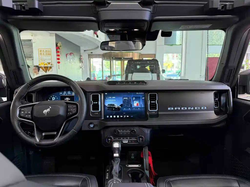 Ford Bronco — миниатюра 4
