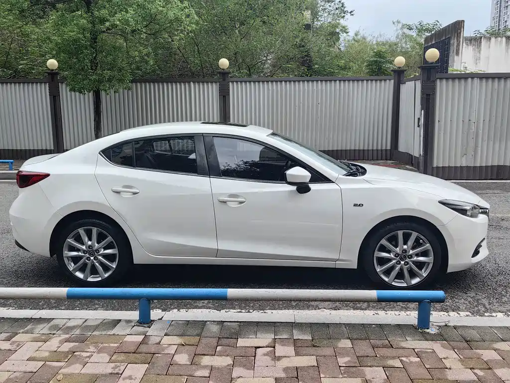 Mazda 3 Axela — миниатюра 4